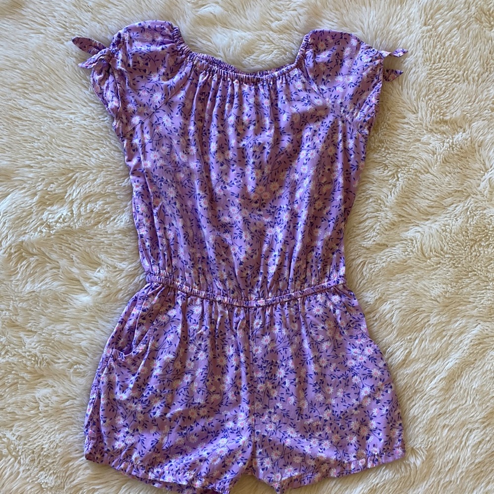 Adorable 🌸 romper 🌸 OshKosh B’gosh